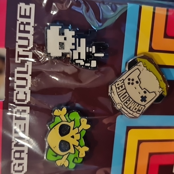 GAME CULTURE 3 Pack Pins PIN CLUB Brand New - Picture 2 of 4